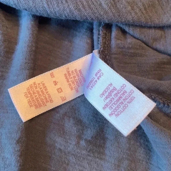 VELVET by graham and Spencer long sleeve top - Picture 5 of 5